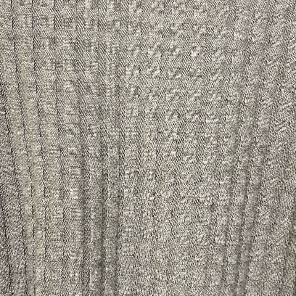 Lands’ End Textured Basketweave Gray 3/4 Sleeve Sweater - Picture 4 of 7